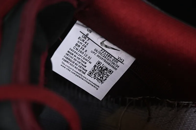 All categories Nk SB Dunk Series Nk SB Dunk Low low-top sneakers K version Riot Skateshop x Nk SB Dunk Low joint model Bordeaux red low-top casual sneakers FZ1289-200